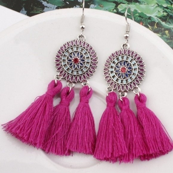 2/$40NEW Fuschia Western Tribal Tassel Preppy Clueless Dangling Earrings(#1,046) - Picture 1 of 2
